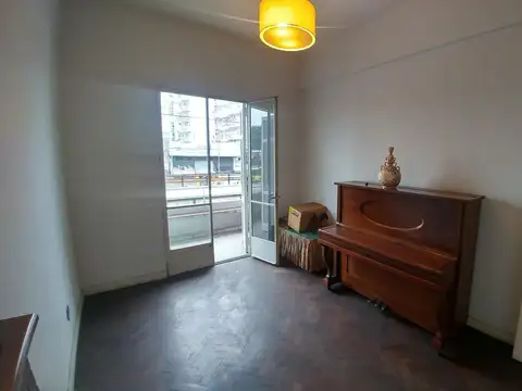 Ventura De La Vega 3900, Piso 1