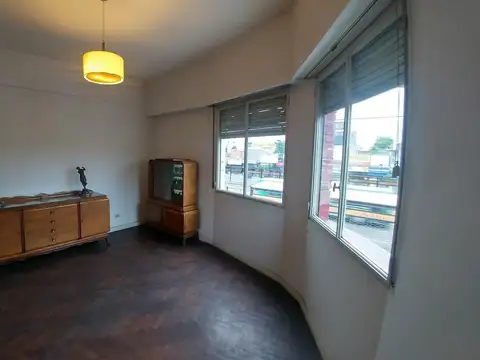 Ventura De La Vega 3900, Piso 1