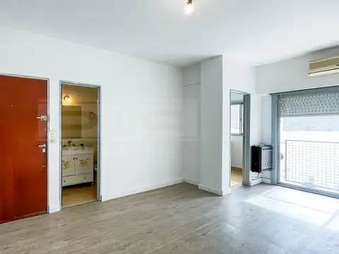 Lavalle al 1500n entre Av. Maipu y Avellaneda