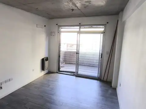 Venta. 2 ambientes. Balcón. Cochera. Cervantes y Seguí.