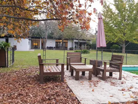 Casa 5 ambientes con 3 baños