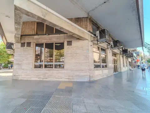 VENTA Local  en 3 plantas- 1225m2 - Av Cabildo -