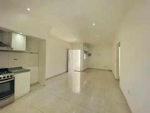 Depto Tipo Casa 3 ambientes con 1 baño