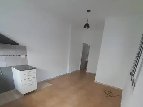 Depto Tipo Casa 2 ambientes con 1 baño