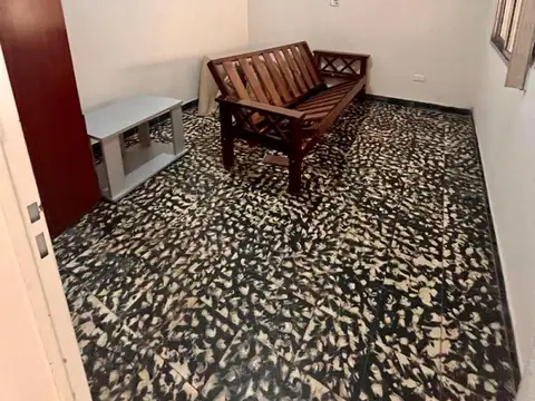 Ph en Alquiler - 2 amb con patio  Emilio Zola y Santa Cruz.