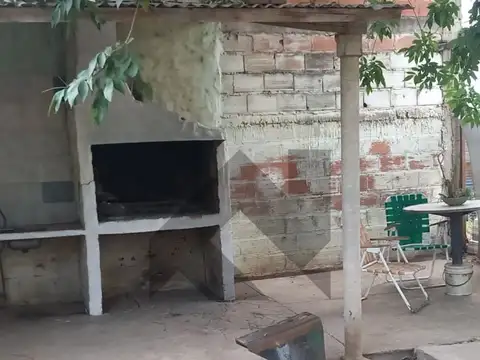 SE VENDE O PERMUTA CASA ALPINA. COLÓN.