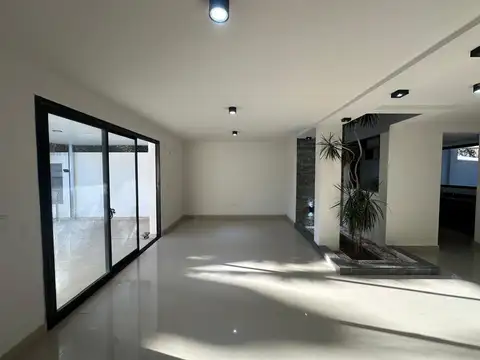 Dúplex  - Calle Juan de Dios Correa