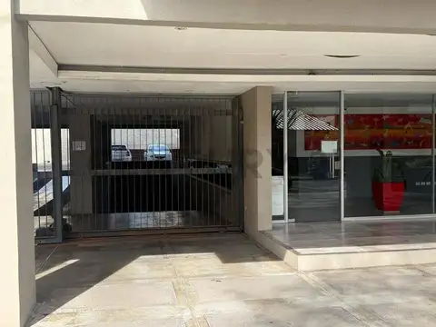 Tomás Guido 500, Piso 0