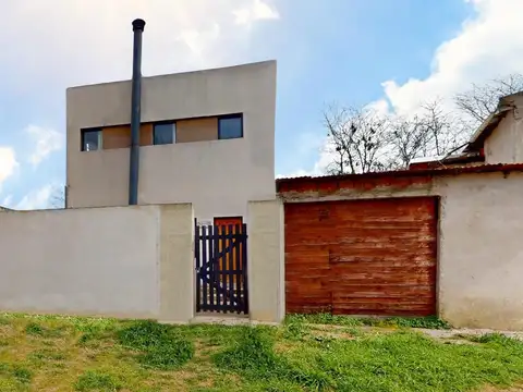Casa 2 dormitorios 456 21 c y 21d Entre caminos City Bell La Plata