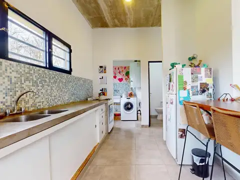 Casa en Venta con 2 cocheras