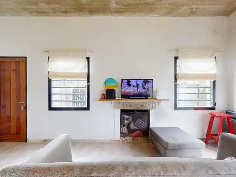 Casa 4 ambientes con 1 baño