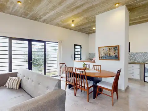 Casa 4 ambientes con 1 baño