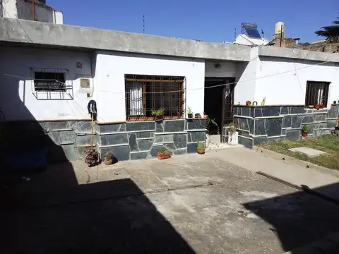 DOS DUPLEX MAS DEPARTAMENTO EN VENTA