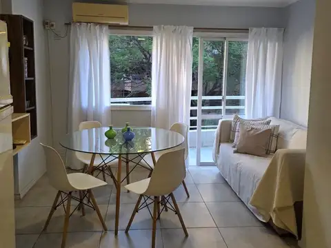 Alquiler 1 dormitorio con balcón frente amoblado Nueva Córdoba temporario