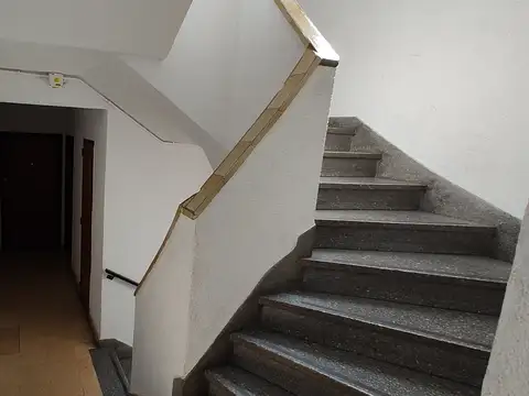 cordoba 2400, Piso 2