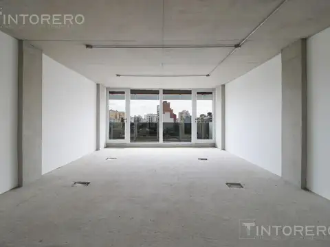 Oficina en alquiler en Edificio Icon con baño privado y balcón al frente en San Telmo