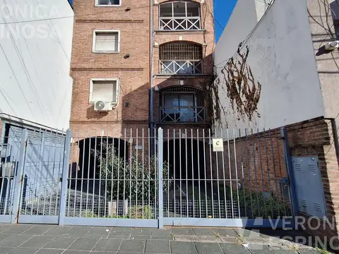 Departamento de dos ambientes en venta, en Moron Norte