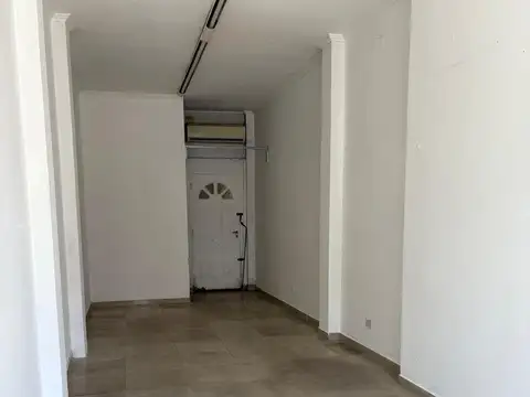 Local en Alquiler en Banfield, $ 650.000