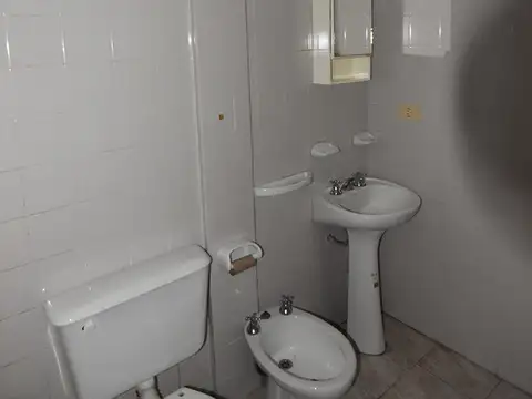 Departamento en Alquiler en Republica De La Sexta, $ 360.000