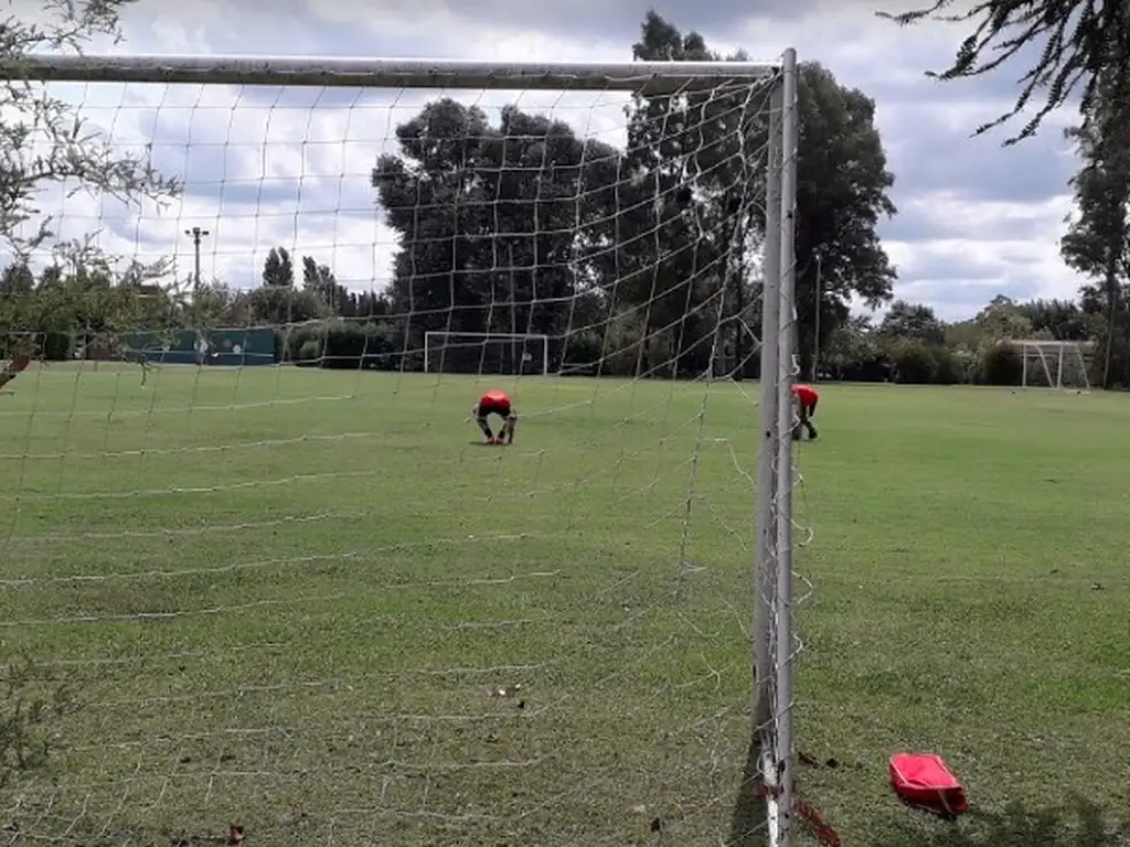 Actividades deportivas futbol, tenis, hockey en San Francisco Club de Campo