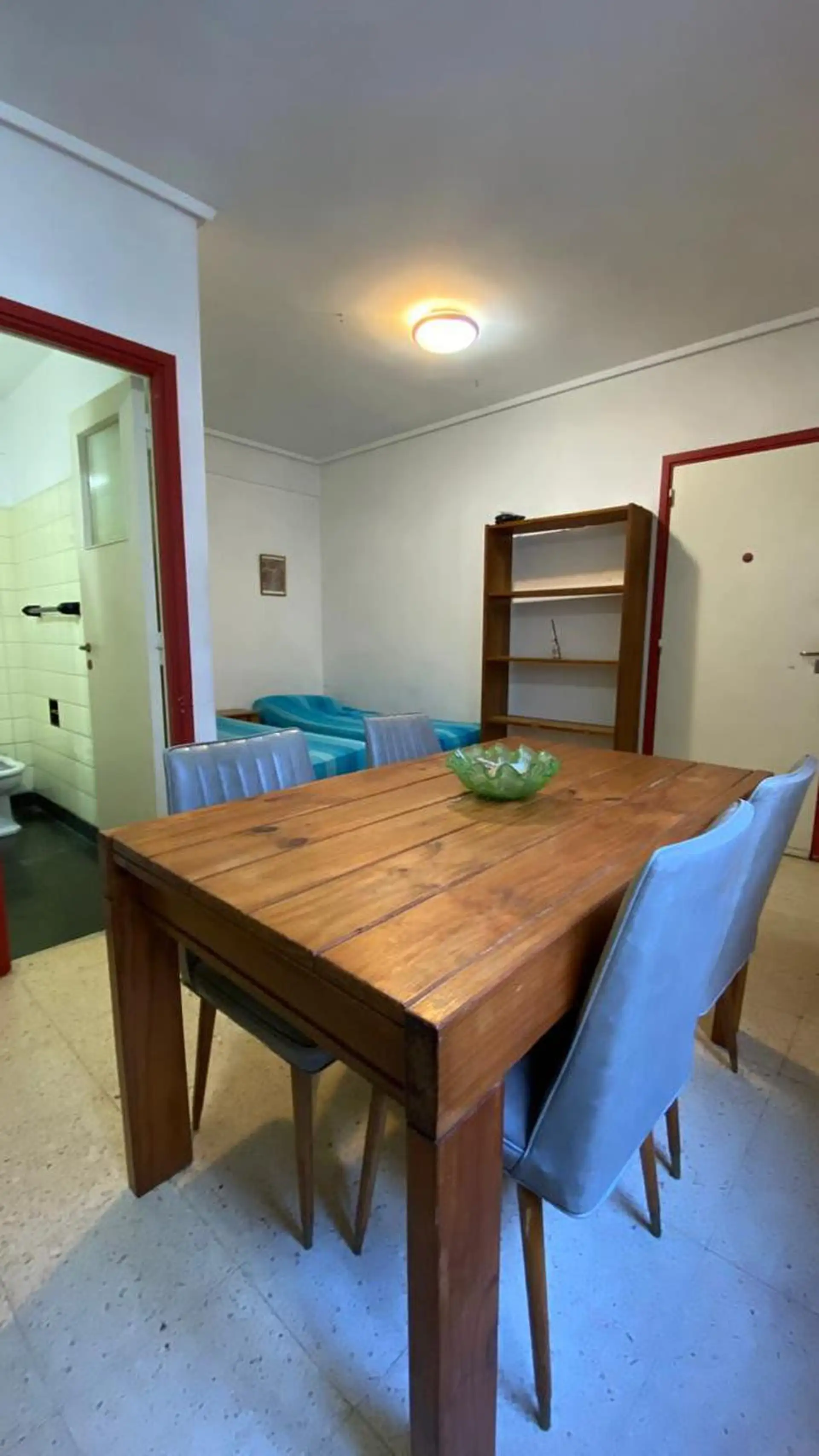 Depto 1 amb, 28m² divisible con placard — Plaza Colón