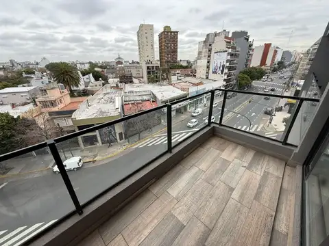 Alquiler | Monoambiente al frente con balcón | Coghlan