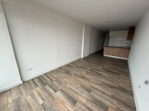Departamento en Alquiler en Coghlan, $ 680.000