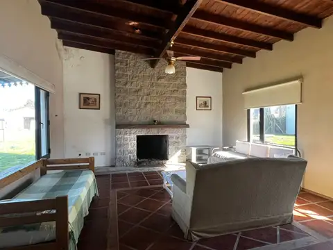 Gobernador Valentín Vergara 100