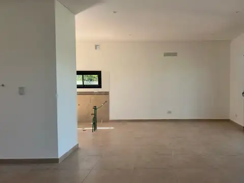 Casa en Venta en El Cantón - Barrio Islas, USD 250.000