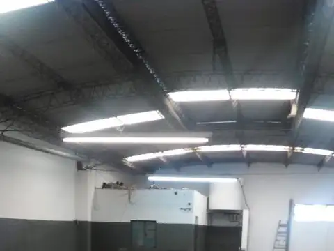 Local en Venta en Parque Avellaneda, USD 299.000