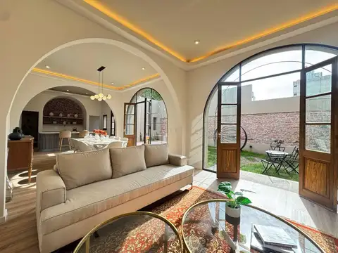 Casa en Venta con 1 cochera