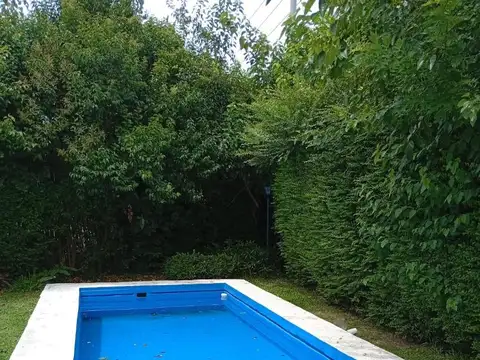Casa en Venta con 3 cocheras