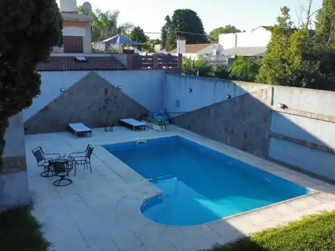 Venta Lote Pileta Quincho Banfield Barrio Inglés