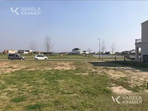 Venta Lote Al Agua - Muelles Puertos del Lago