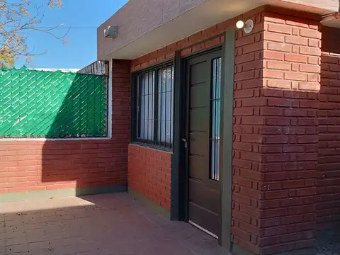 VENDE CASA, DPTO, LOCAL COMERCIAL, GALPON ARGUELLO