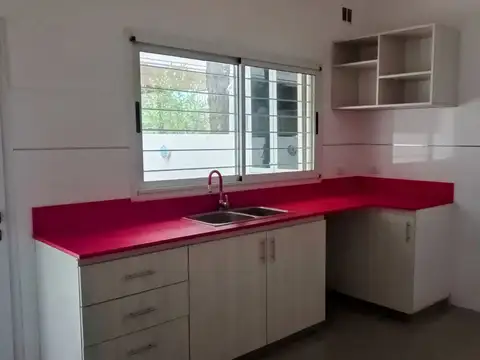 Depto Tipo Casa en Venta con 1 cocheras