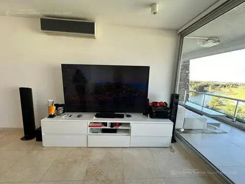 Departamento 4 ambientes con 3 baños