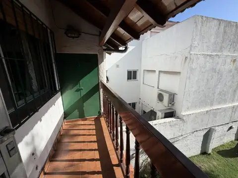 Casa 6 ambientes con 3 baños