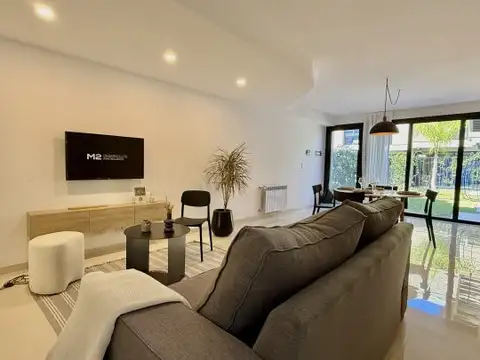 Depto Tipo Casa en Venta de 5 ambientes