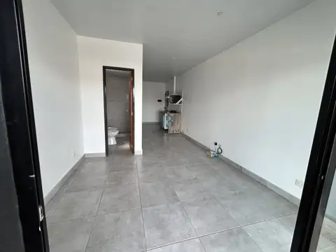 Departamento en Alquiler en Moron Sur, $ 350.000