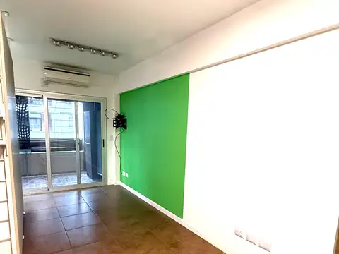 Arias 2900, Piso 1