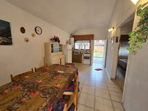 Casa 3 ambientes con 1 baño