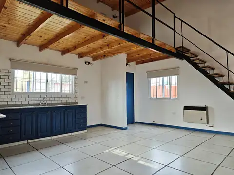 Casa 3 ambientes con 1 baño