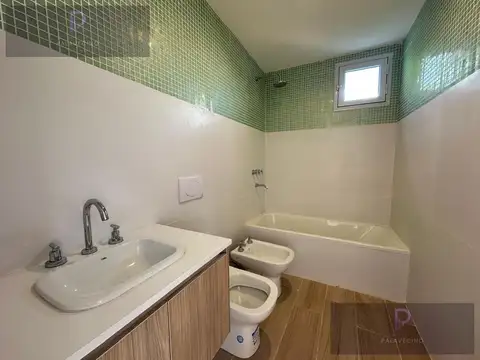 Depto Tipo Casa en Venta en Parque Chacabuco, USD 210.000