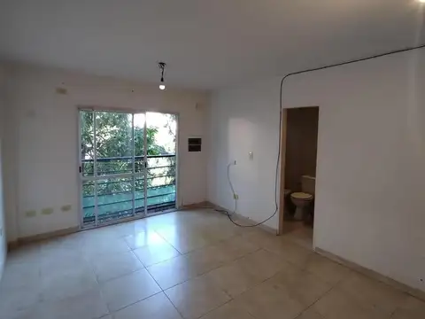 Departamento en Alquiler en Moron, $ 280.000