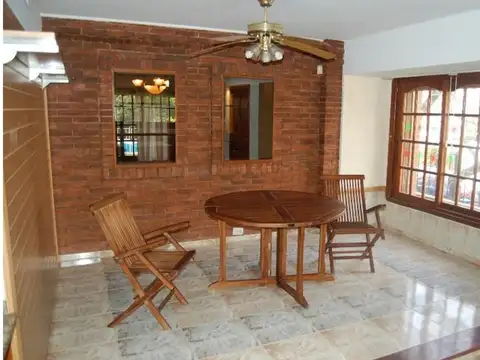 CASA 5 AMBIENTES EN ALQUILER EN VICENTE LÓPEZ