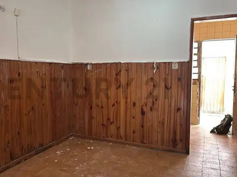 CASA 3 AMBIENTES SOBRE AV.VERGARA-BERAZATEGUI, LOTE DE 300 M2