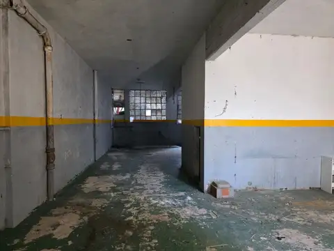 Local - Alquiler - Argentina, Capital Federal - Laguna 900