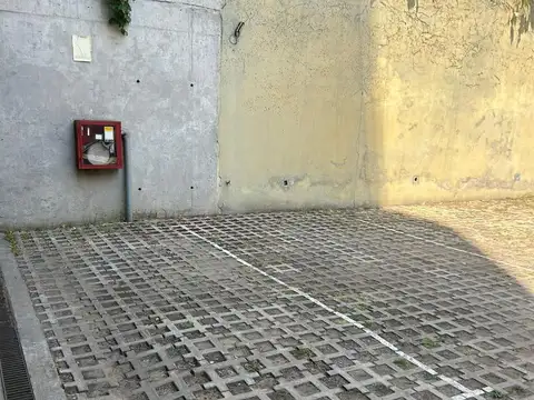 Cochera en Colegiales