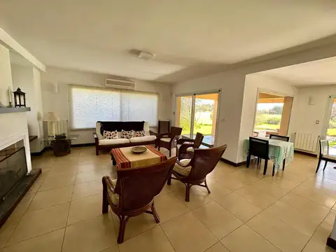 Casa en Venta en Piñero, USD 218.000